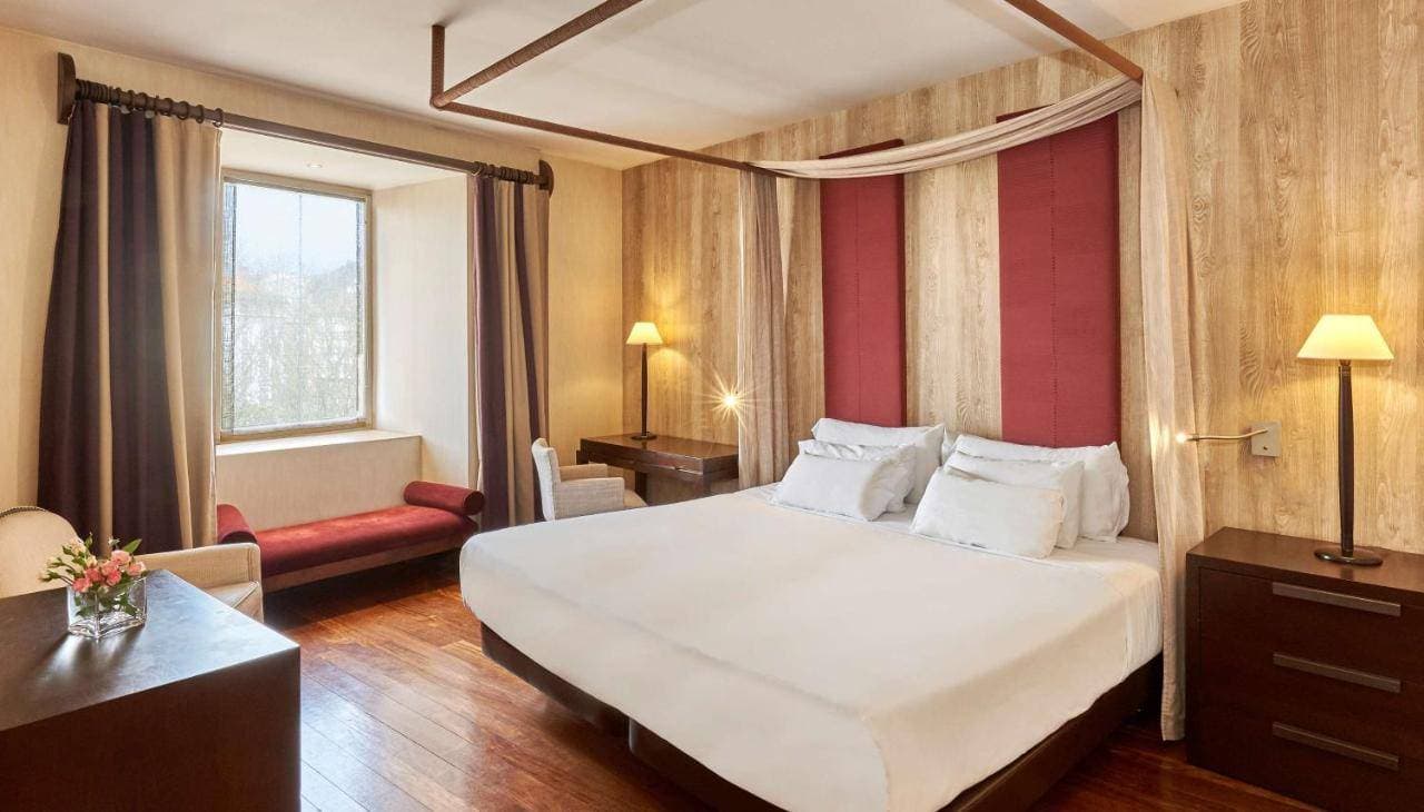 NH Collection Palacio de Burgos 20