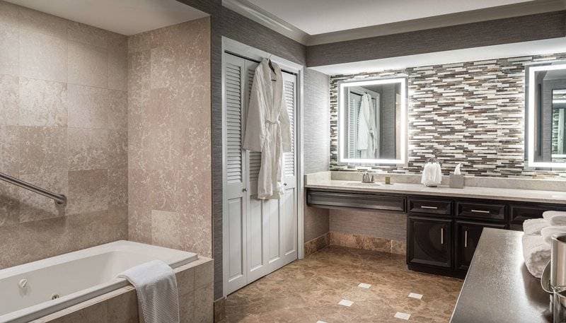 DoubleTree Dallas Near the Galleria 25