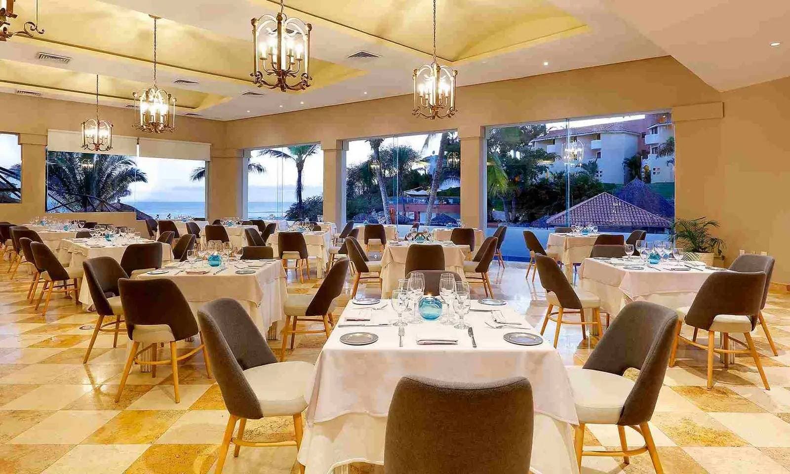 Grand Palladium Vallarta Resort & Spa 3