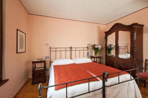La Locanda Del Notaio 8