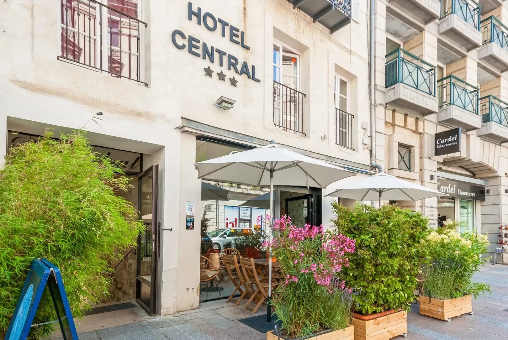 Hôtel central Avignon 1