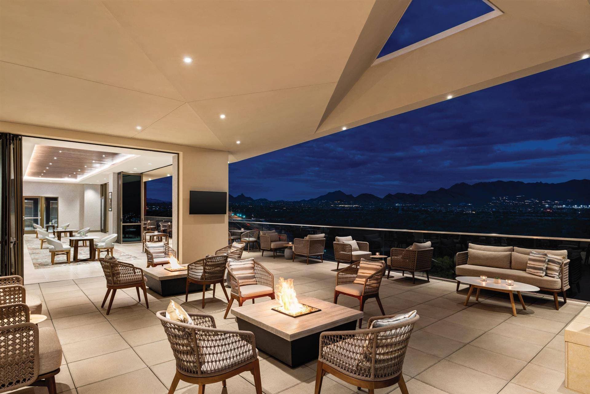 Hilton North Scottsdale at Cavasson 33