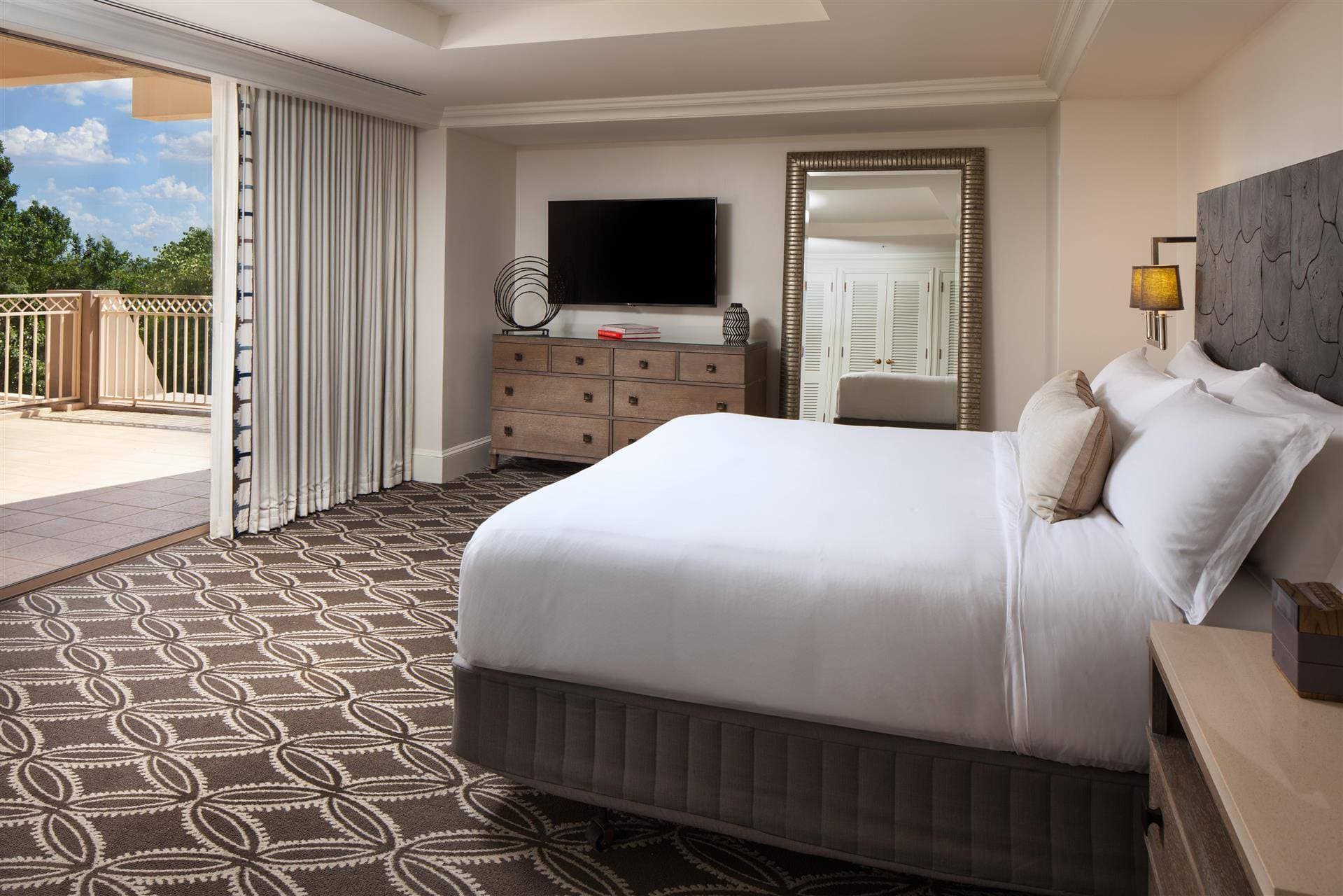 The Phoenician, A Luxury Collection Resort 3