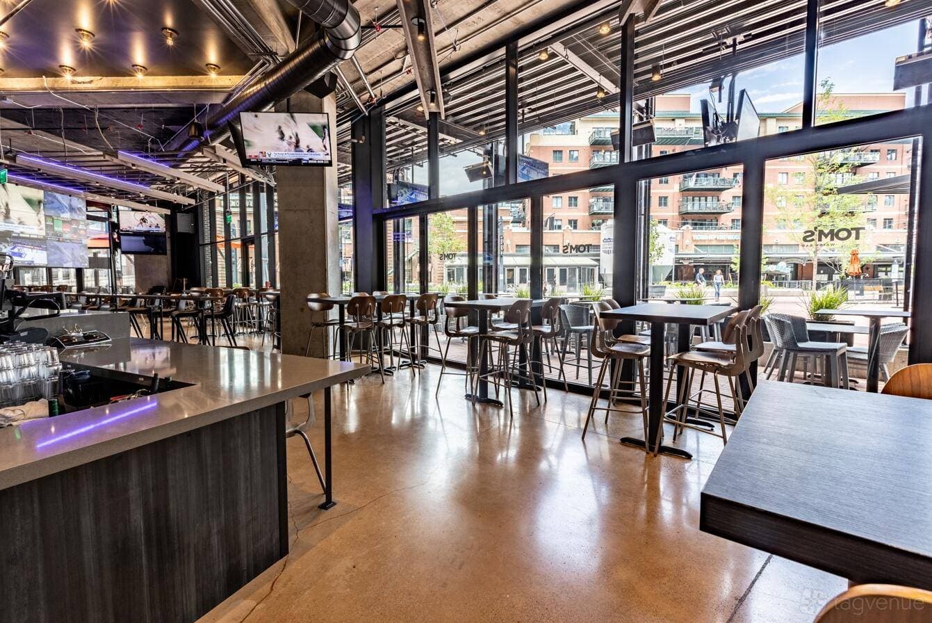 Tom's Watch Bar - Coors Field 81