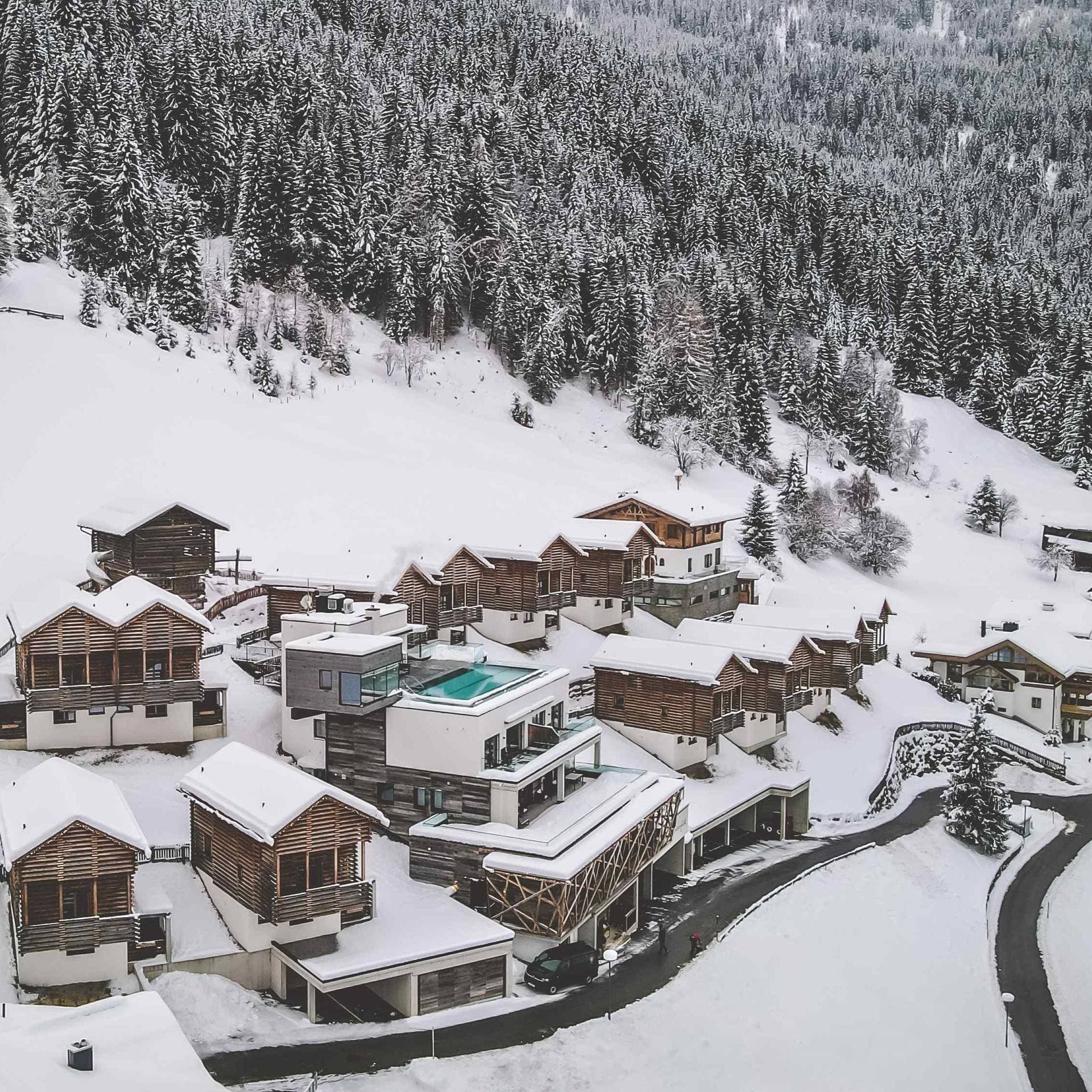 Boutique Hotel und Chalets Bergwiesenglück 1