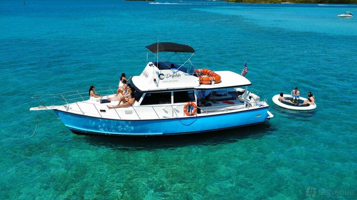 Dolphin Water Sport 1