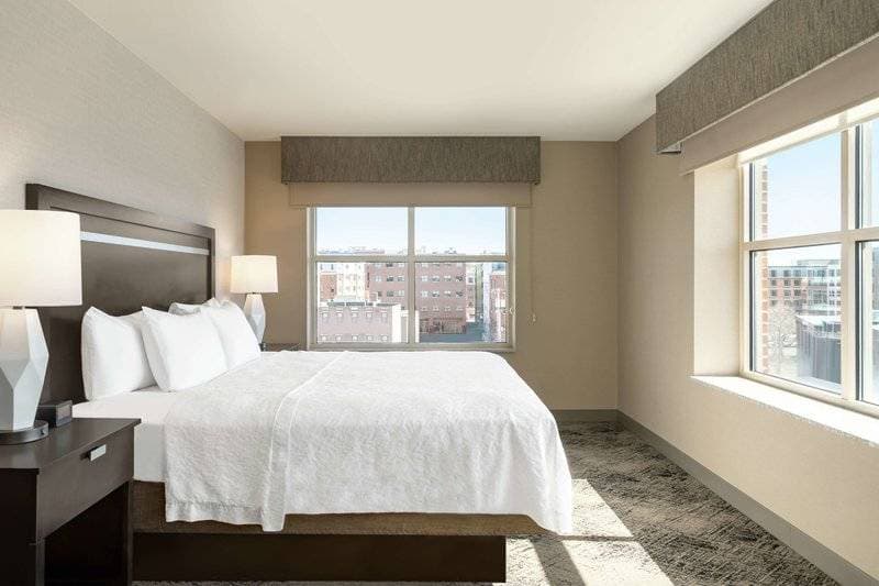 Hampton Inn Portland Downtown Waterfront 27