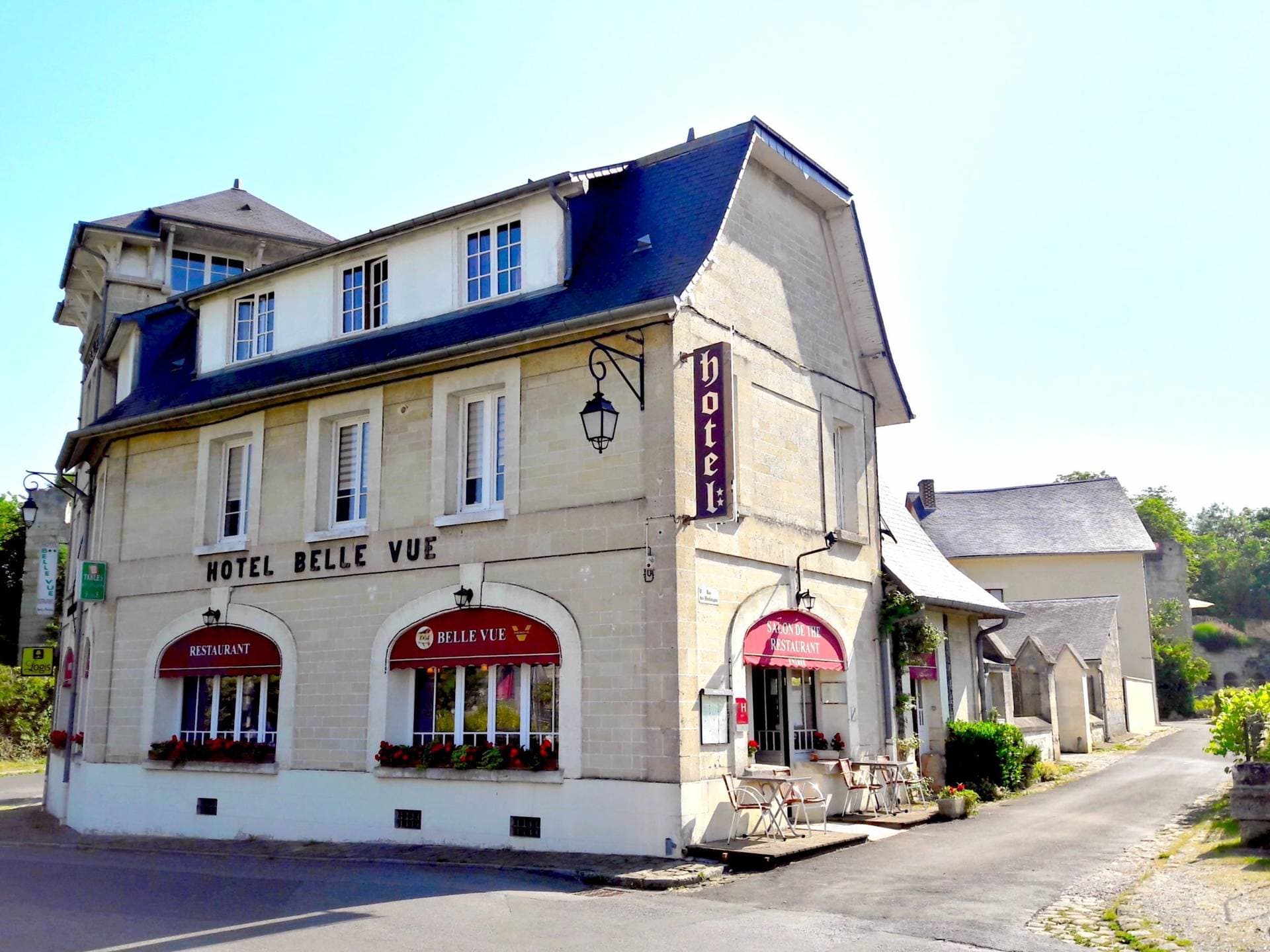 Logis Hôtel Bellevue la Pomme d'Or 1