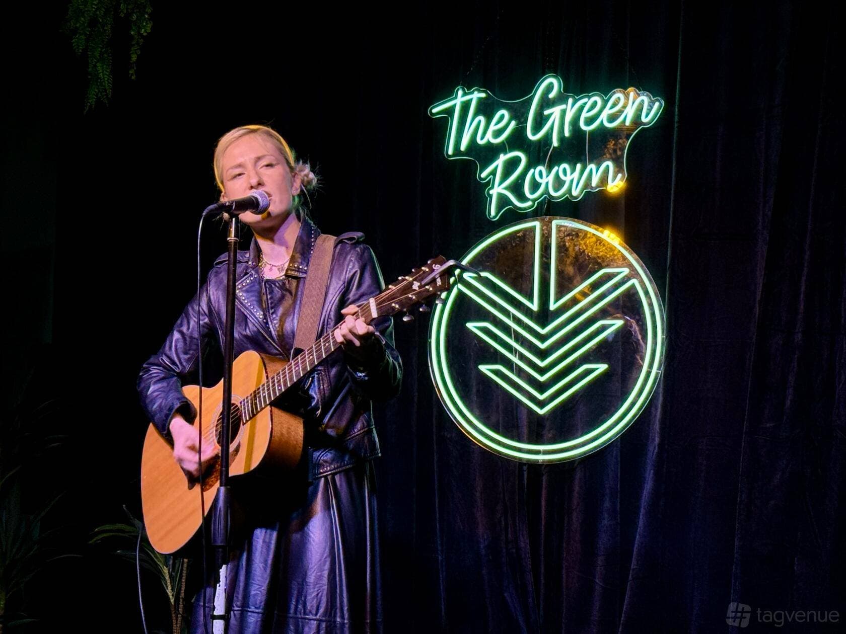 The Green Room on Ventura 3