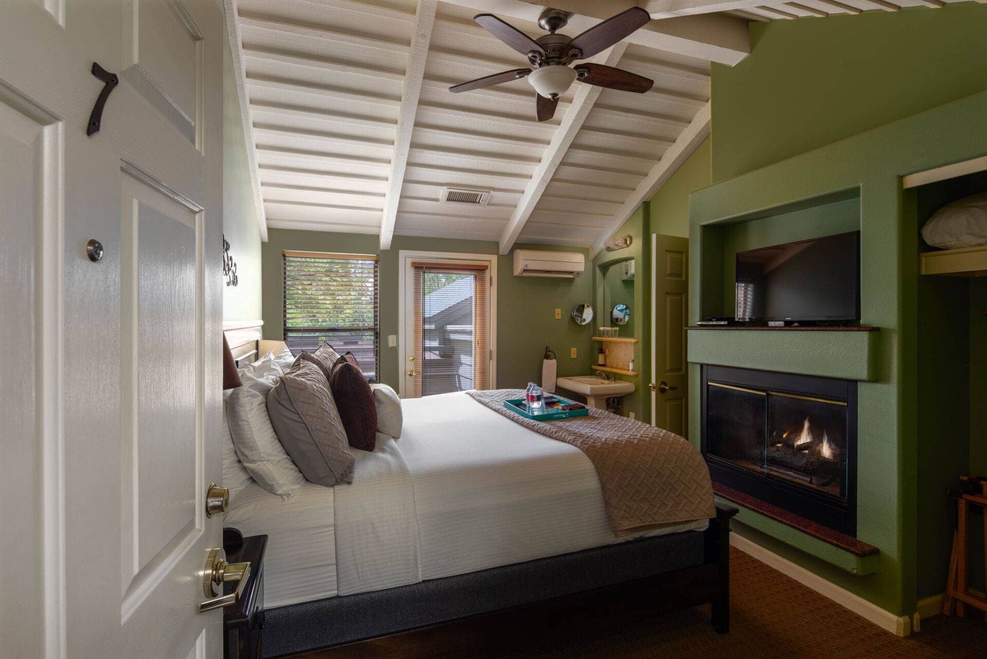 Inn Above Oak Creek 2