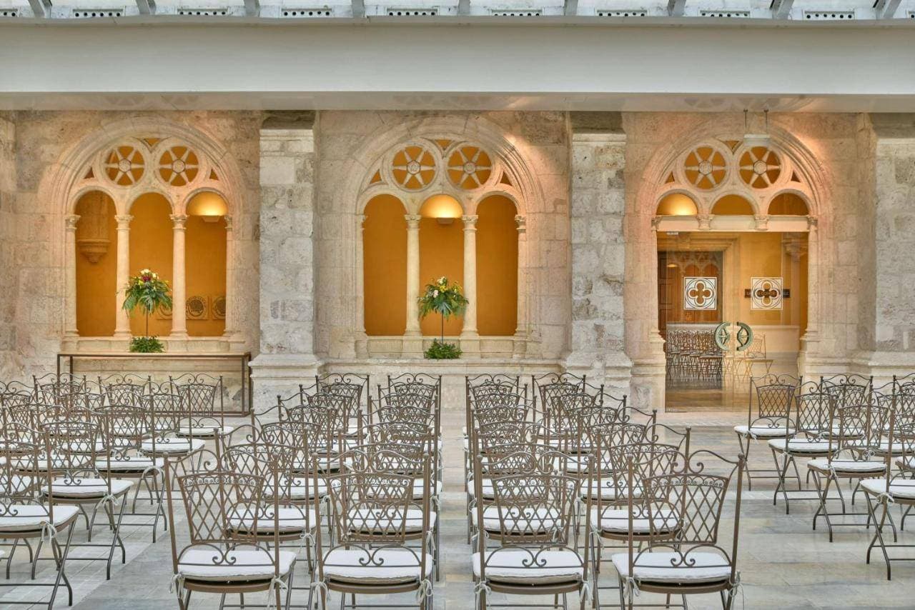 NH Collection Palacio de Burgos 7