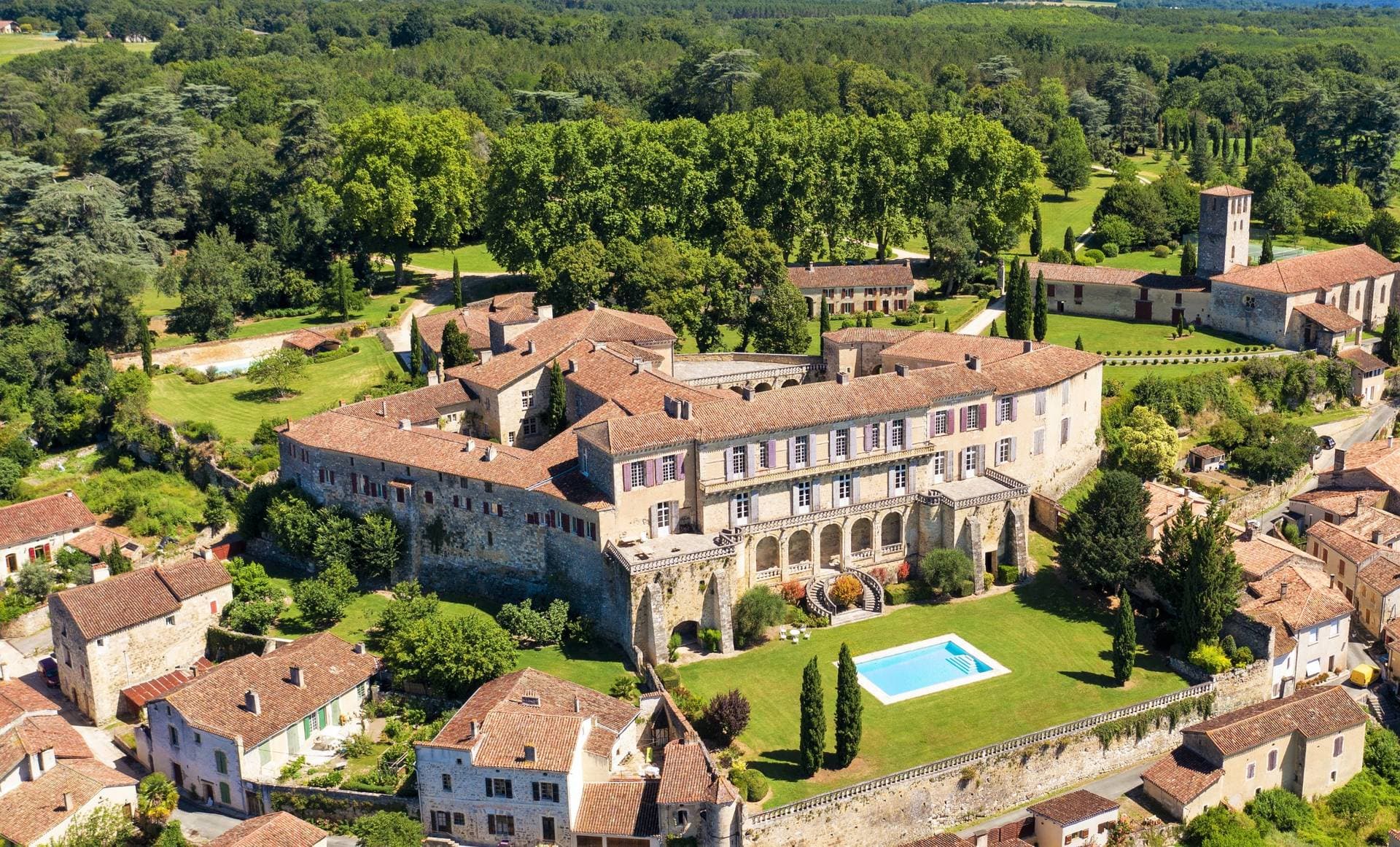 Le Château de Poudenas 1