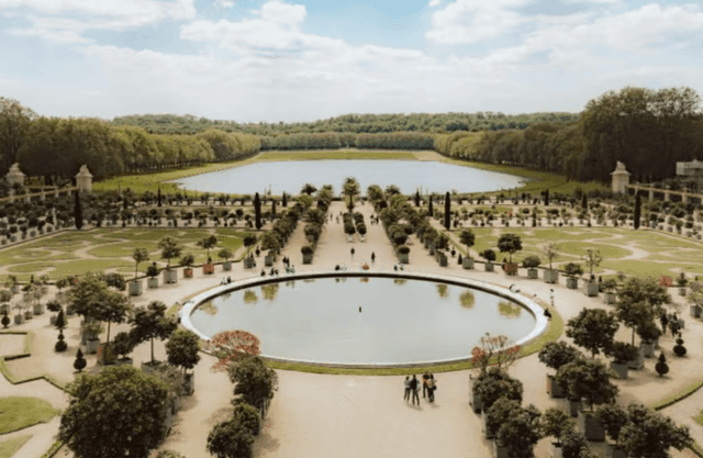 Chasse au trésor dans les jardins du château de versailles