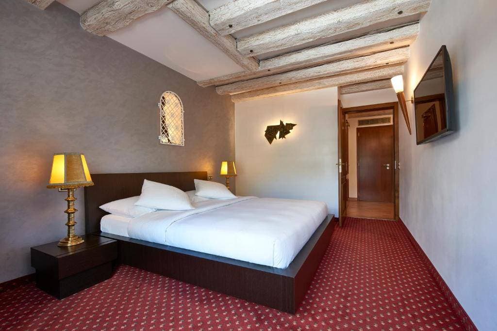 Hôtel d'Allèves 28