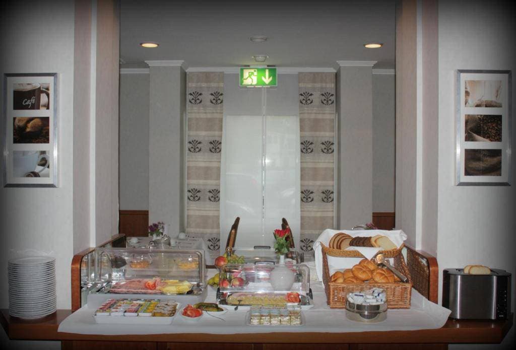 Hotel Alina 13