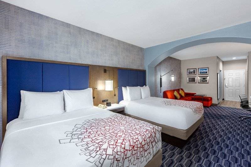 La Quinta Inn & Suites by Wyndham Houston Channelview 15