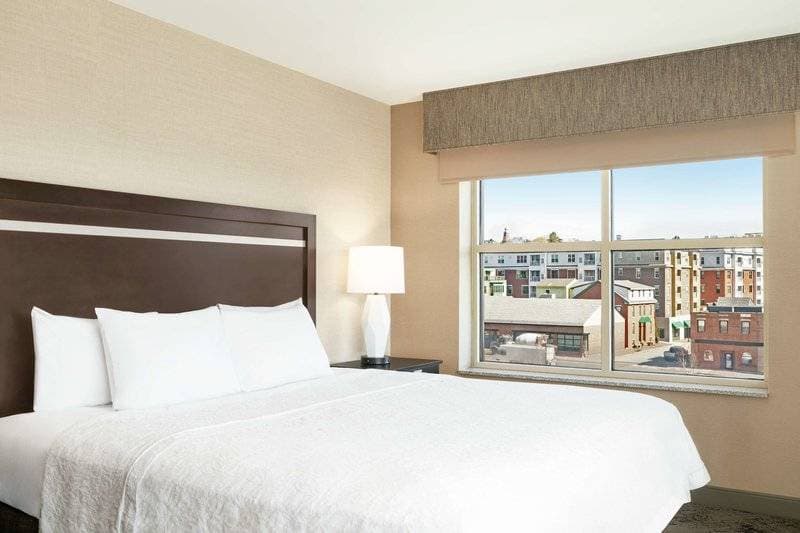 Hampton Inn Portland Downtown Waterfront 23