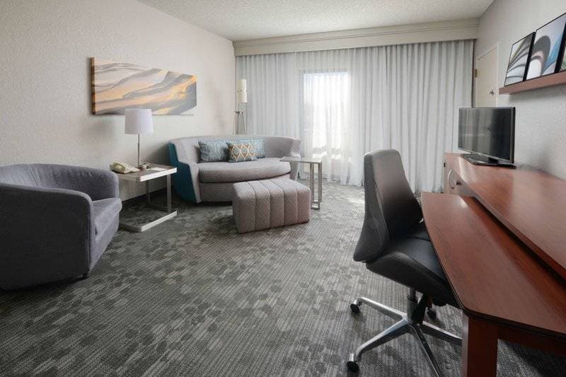 Sonesta Select Dallas Central Expressway 13