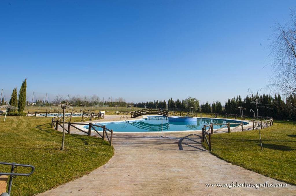 Hotel Cortijo Santa Cruz 4