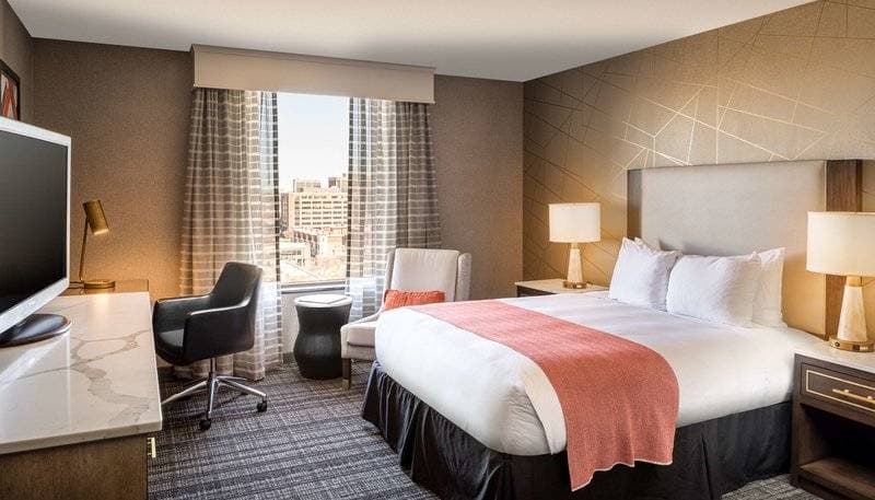DoubleTree Dallas Near the Galleria 18