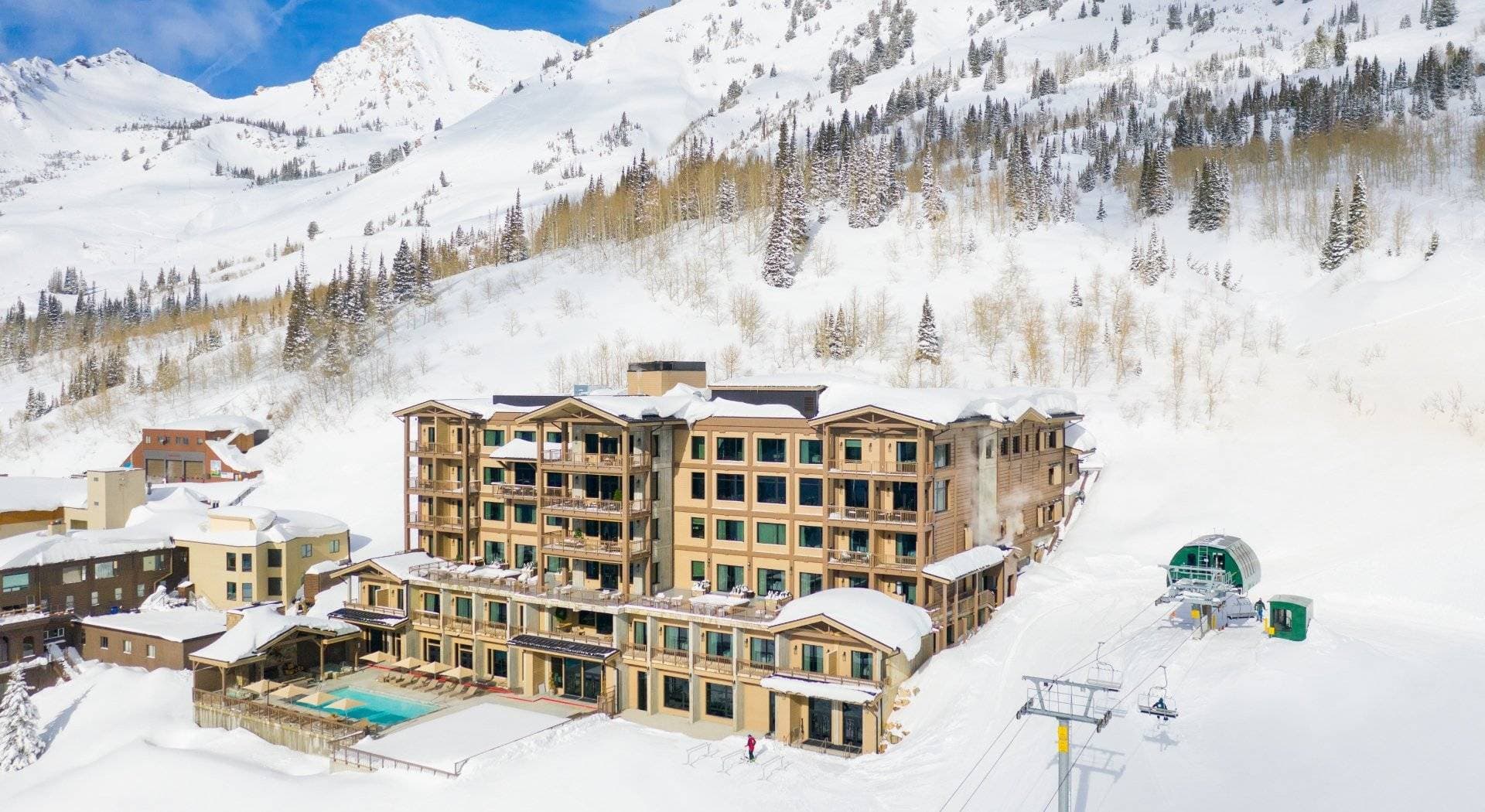 Snowpine Lodge 1