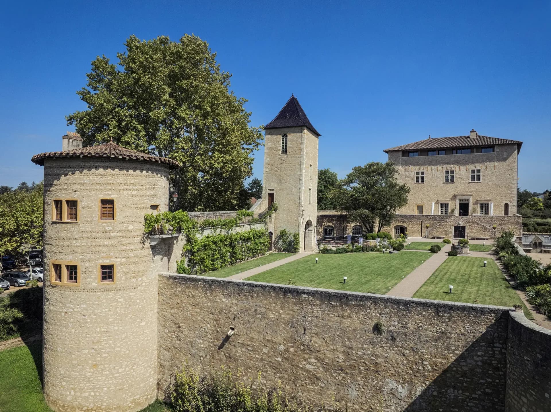 Château de Saint-Bernard 1
