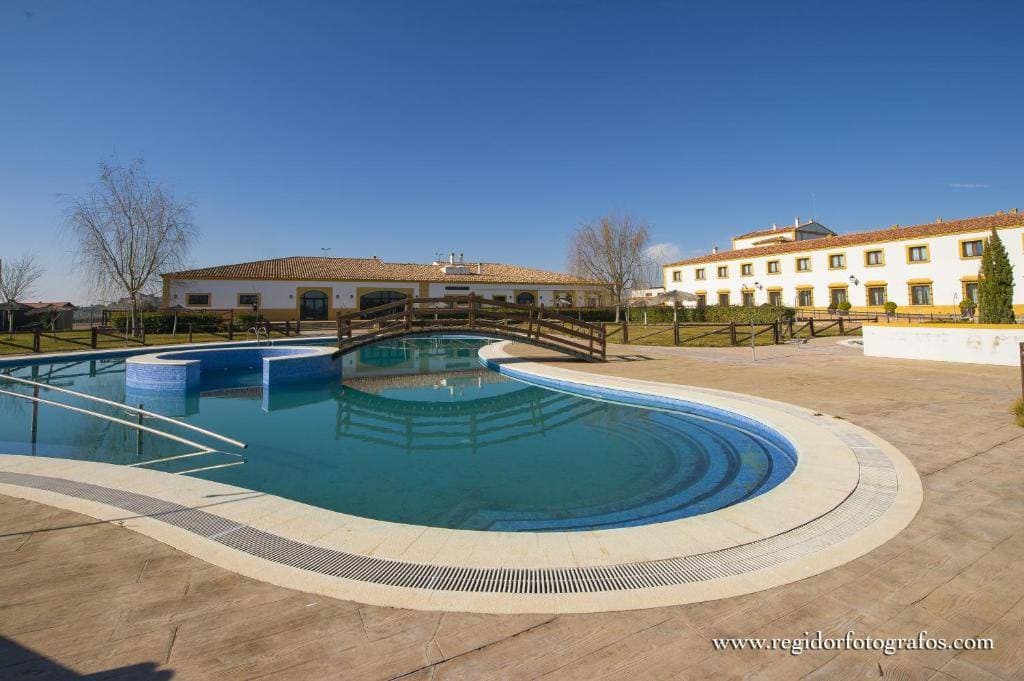 Hotel Cortijo Santa Cruz 6