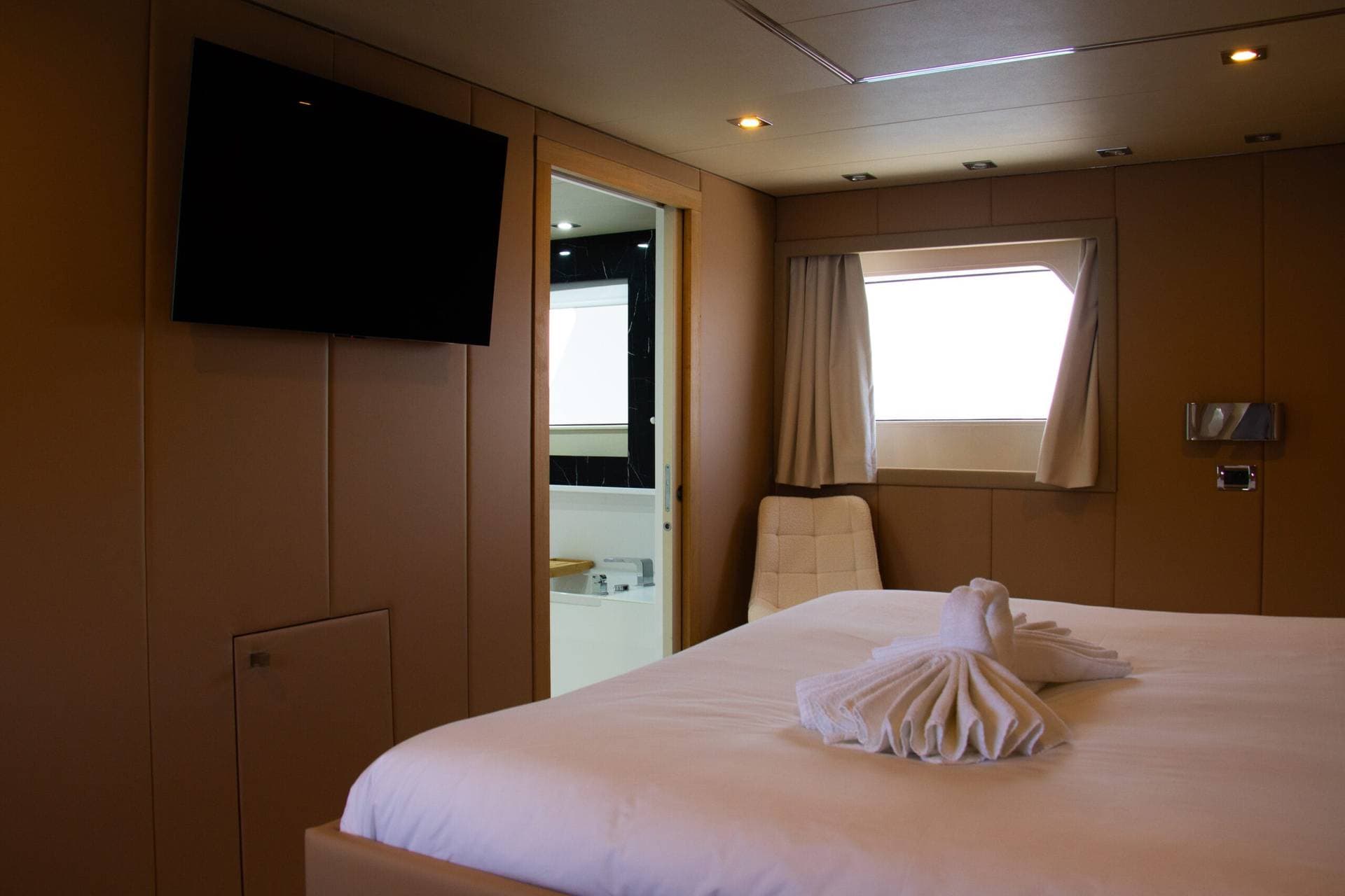EVA Yacht for Charter 17