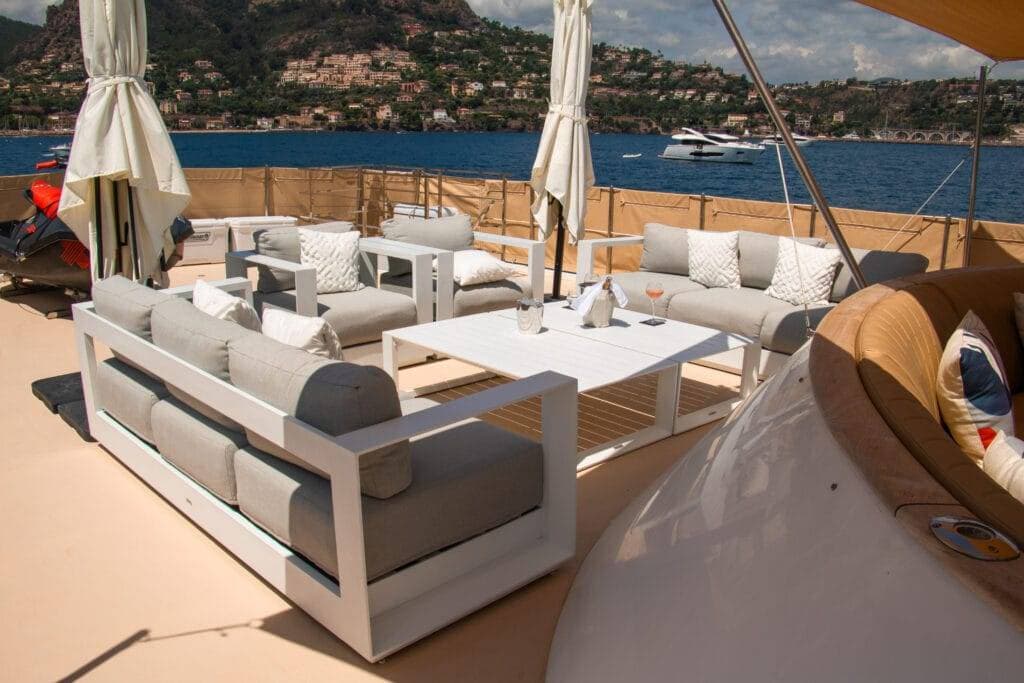 EVA Yacht for Charter 9