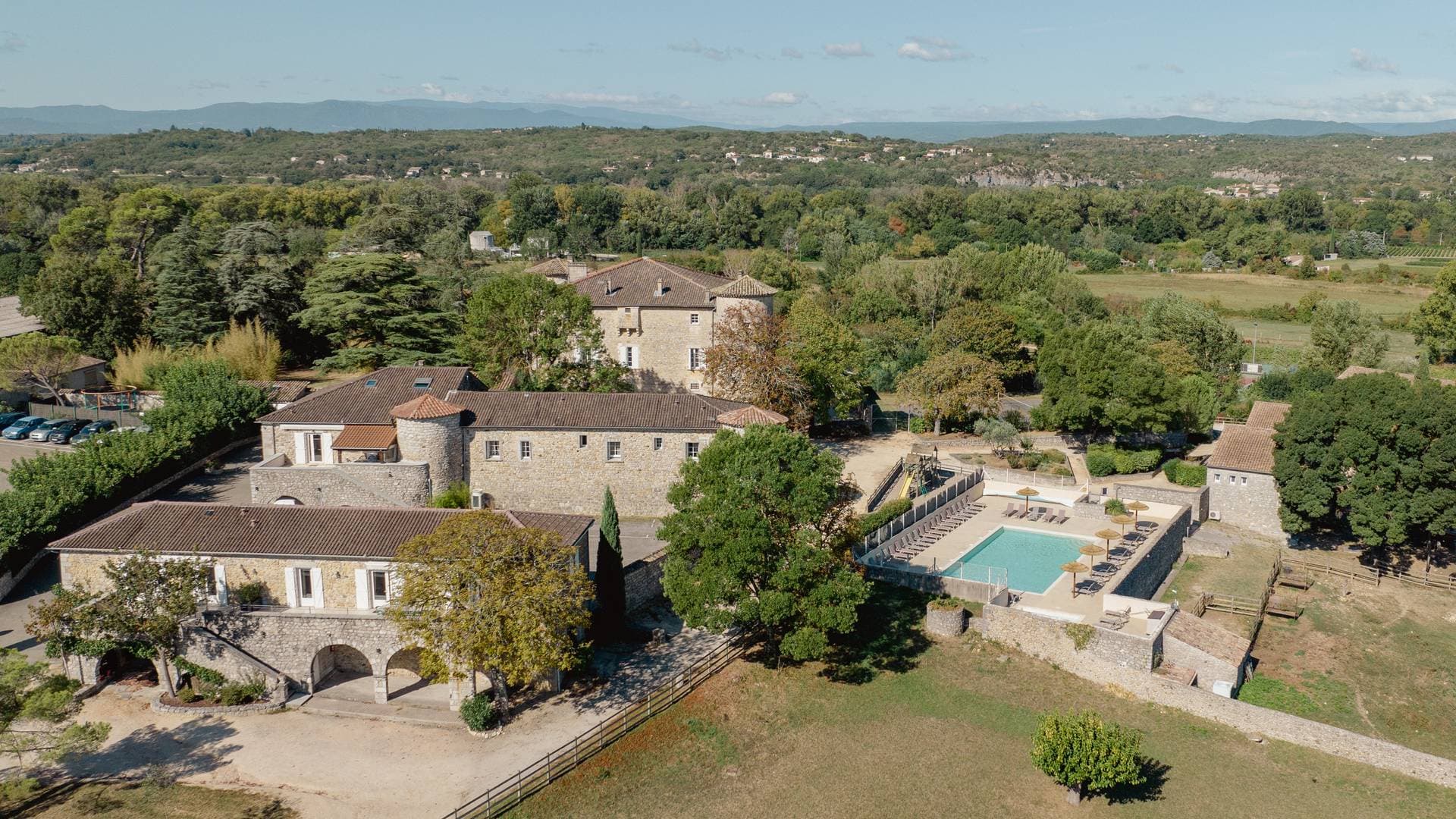 Le Château de Chaussy 1