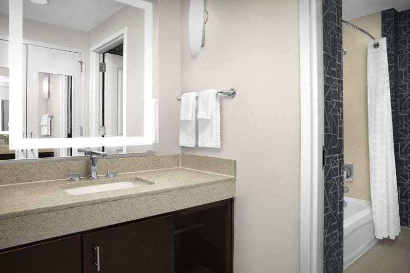 Homewood Suites by Hilton Dallas Downtown 39