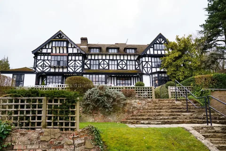 The Manor Elstree 6