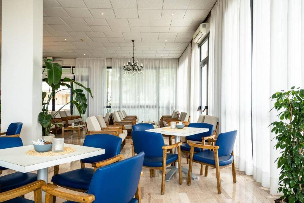 Hotel Globus 8