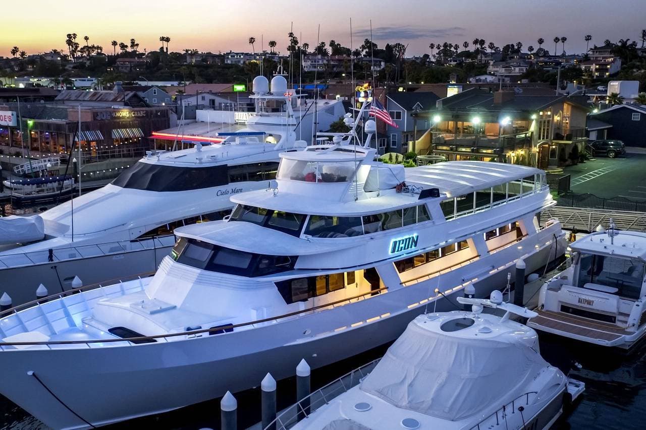 photo de Newport Beach Hornblower